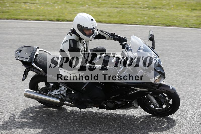 Archiv-2025/10 23.04.2025 Cornu Master School ADR/gruen-vert/34